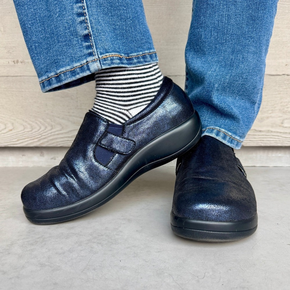 Alegria Womens Kara Slip-On Shoes Clogs EU‎ 38 US 7.5 Metallic Blue Comfort Arch